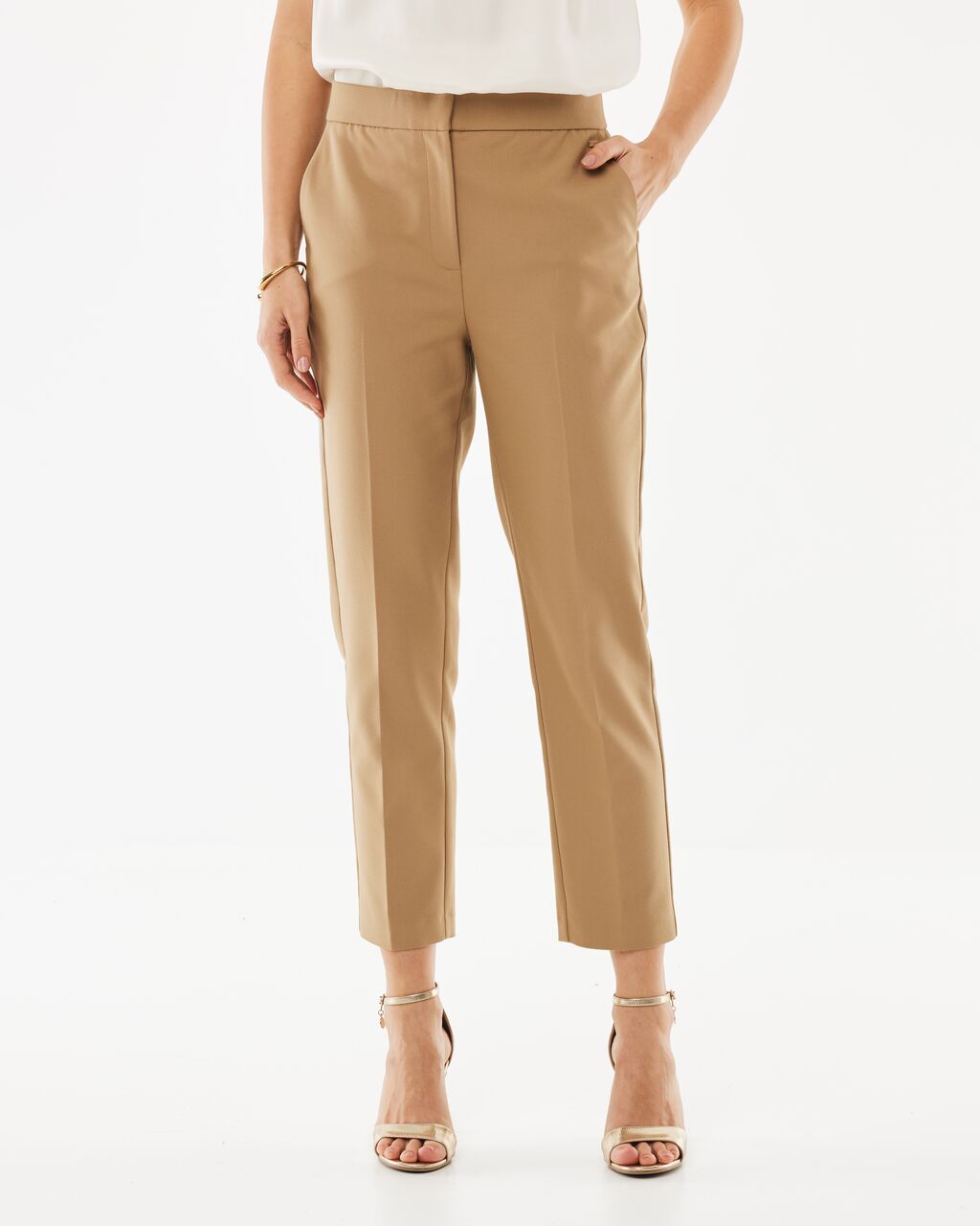 Medium-MF007000261W_161334_2